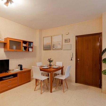 RentalSevilla a un minuto de la Campana Exterior foto