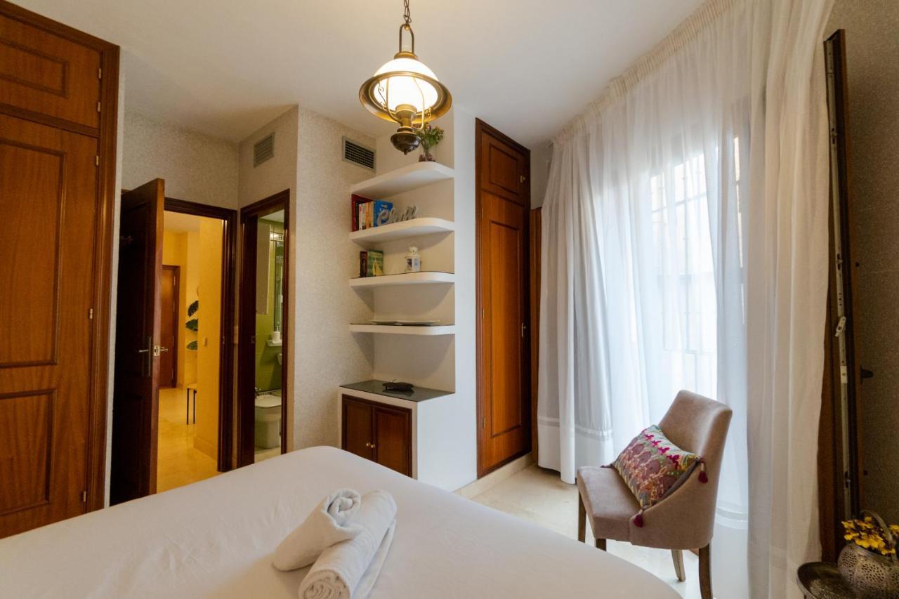 RentalSevilla a un minuto de la Campana Exterior foto