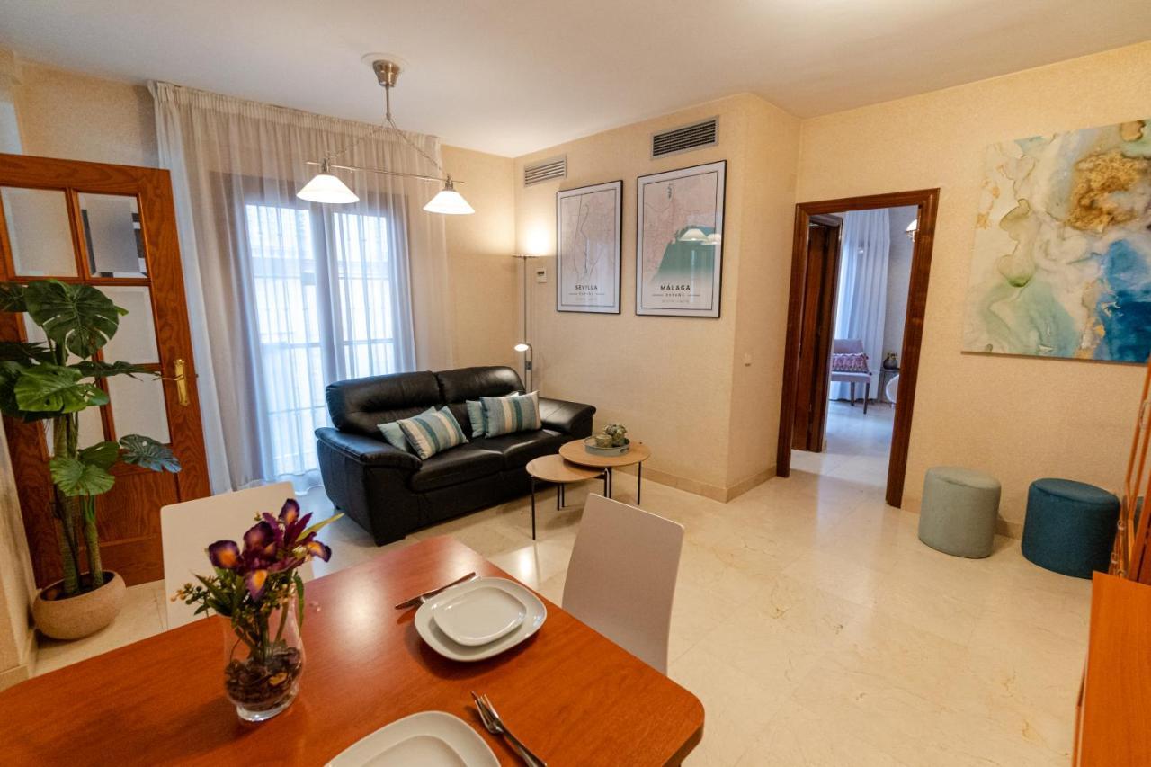 RentalSevilla a un minuto de la Campana Exterior foto