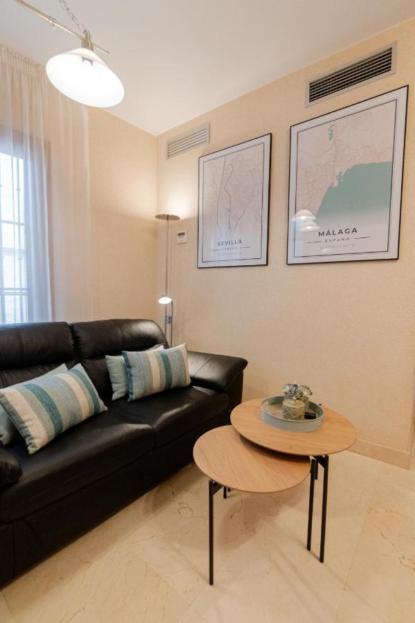 RentalSevilla a un minuto de la Campana Exterior foto